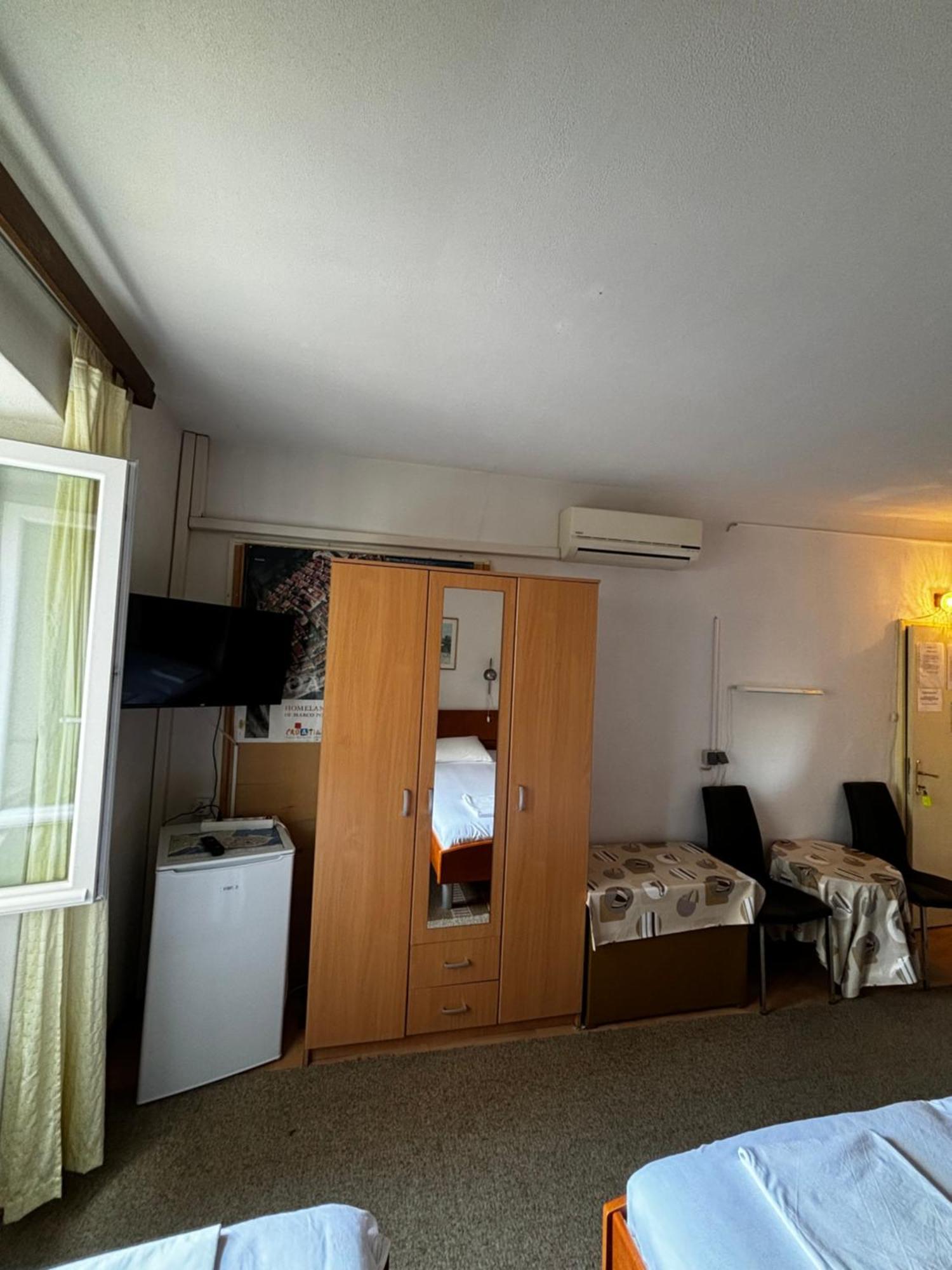 Accommodation Old Town Vitaic コルチュラ エクステリア 写真